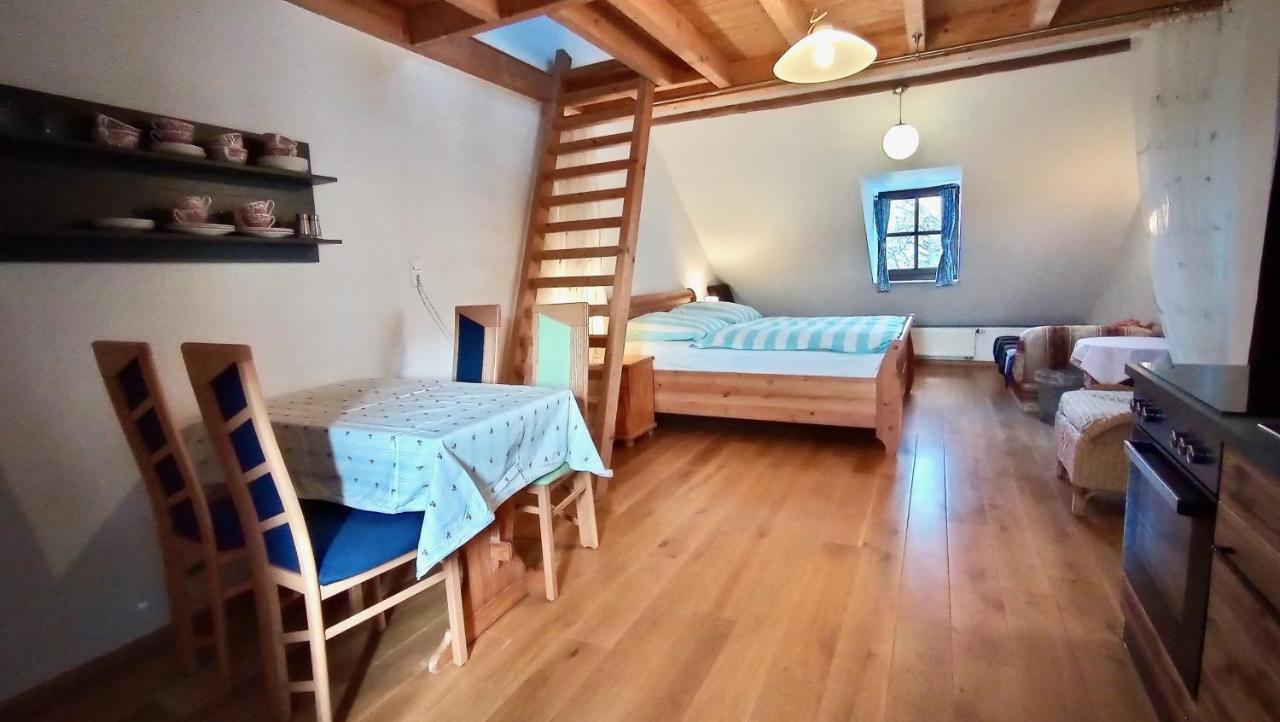 Rondine Apartment *